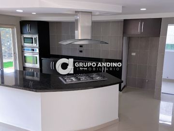 Se Vende Casa en el Condómino Terrazas de Mensulí – Piedecuesta