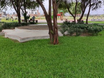 VENDO LINDO TERRENO EN LA ENTRADA DE  LA RESIDENCIAL LAS ACACIAS DE MIRAFLORES, CASTILLA-PIURA