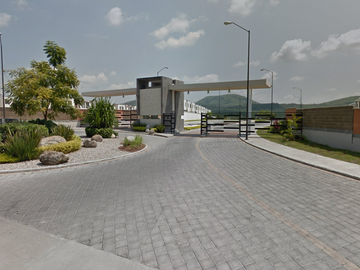REMATE B. DE CASA EN CONDOMINIO EN REAL SANTA FE II XOCHITEPEC MORELOS.