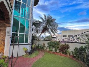 4 BR House & Lot For Sale  in Tagaytay Heights