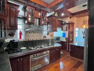 4 BR House & Lot For Sale  in Tagaytay Heights
