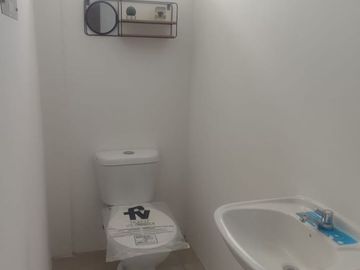 DE VENTA CASA 3 DORMITORIOS EN CONJUNTO POR ESTRENAR - POMASQUI