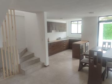 DE VENTA CASA 3 DORMITORIOS EN CONJUNTO POR ESTRENAR - POMASQUI