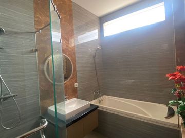 Rumah Minimalis Modern Full Furnish Siap Huni di Bukit Mas Rempoa, Jaksel