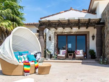 Residencia con vista al mar, alberca infinity privada, jacuzzi, pergola, Fogata y  area de golf para practicar, Pacific Ocean, Cabo San Lucas.