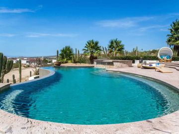 Residencia con vista al mar, alberca infinity privada, jacuzzi, pergola, Fogata y  area de golf para practicar, Pacific Ocean, Cabo San Lucas.
