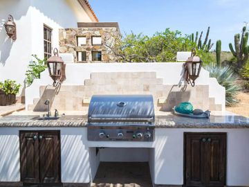 Residencia con vista al mar, alberca infinity privada, jacuzzi, pergola, Fogata y  area de golf para practicar, Pacific Ocean, Cabo San Lucas.