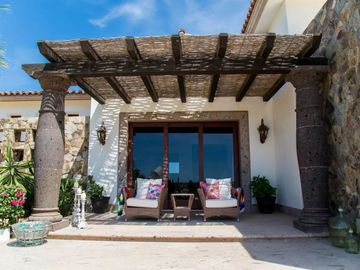 Residencia con vista al mar, alberca infinity privada, jacuzzi, pergola, Fogata y  area de golf para practicar, Pacific Ocean, Cabo San Lucas.