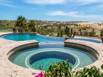 Residencia con vista al mar, alberca infinity privada, jacuzzi, pergola, Fogata y  area de golf para practicar, Pacific Ocean, Cabo San Lucas.
