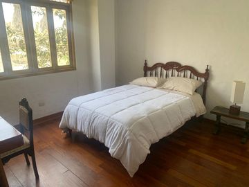 ALQUILER DE CASA DE CAMPO EN CIENEGUILLA, 5 DORM, 12 PERSONAS.