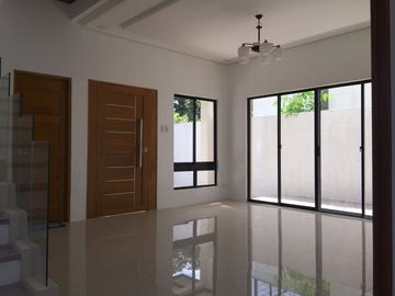 4 Bedroom House and Lot in Trevi Excutive Village