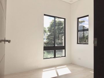 4 Bedroom House and Lot in Trevi Excutive Village