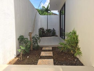 4 Bedroom House and Lot in Trevi Excutive Village