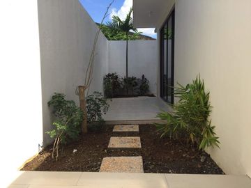 4 Bedroom House and Lot in Trevi Excutive Village