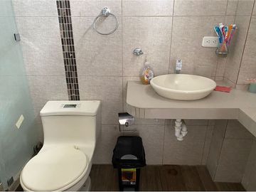 Casa Rentera De Venta En Crucita