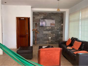 Casa Rentera De Venta En Crucita