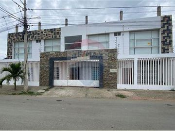 Casa Rentera De Venta En Crucita