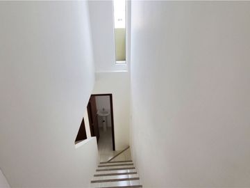 Urb. Ciudad Olimpo - vendo casa de dos plantas