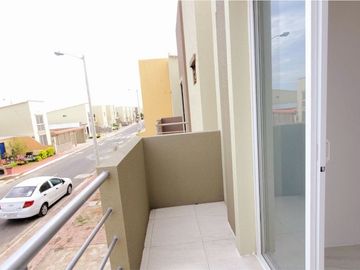 Urb. Ciudad Olimpo - vendo casa de dos plantas
