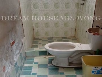 OCACION POR VIAJE VENDO AMPLIA CASONA DE 285.65M2 COMO TERRENO EN PAMPA DE COMAS ALT. 47 AV. TUPAC AMARU