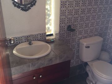 VENDO HERMOSA CASA PARA FAMILIAS EN URB LAS GARDENIAS, SURCO