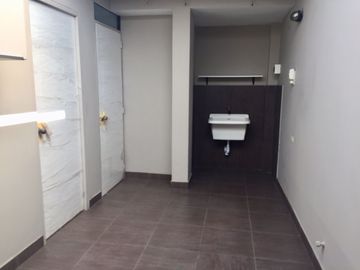 VENDO HERMOSA CASA PARA FAMILIAS EN URB LAS GARDENIAS, SURCO