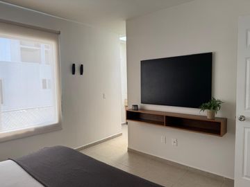 CAS EN VENTA NUEVA EN LEÓN GTO EN PRIVADO CON VIGILANCIA 24/7 EN ZONA NORTE