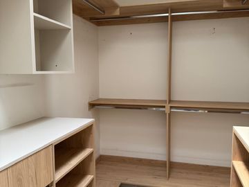 CAS EN VENTA NUEVA EN LEÓN GTO EN PRIVADO CON VIGILANCIA 24/7 EN ZONA NORTE