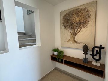 CAS EN VENTA NUEVA EN LEÓN GTO EN PRIVADO CON VIGILANCIA 24/7 EN ZONA NORTE