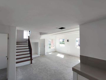 House and Lot with 5 Bedrooms in Subic, Zambales