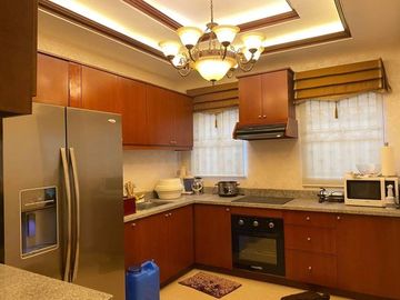 4BR House for Sale at Valenza Subdivision, Sta. Rosa Laguna