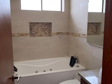 VENTA CASA CAMPESTRE EXCLUSIVA CONJUNTO CERRADO CAJICA , LA VIRGEN