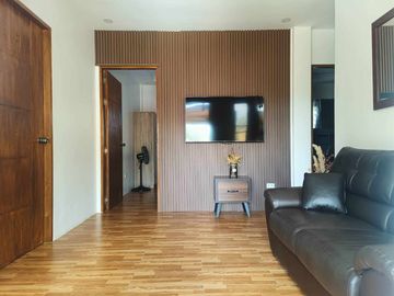 ELEGANT HOUSE WITH SWIMMING POOL FOR SALE
