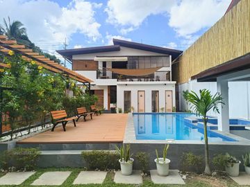 ELEGANT HOUSE WITH SWIMMING POOL FOR SALE