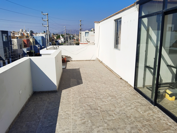 Moderna Casa En Esquina - Condominio Villa Club (La Tinguiña, Ica)