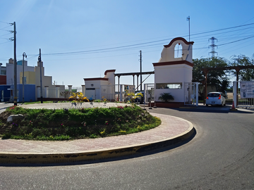 Moderna Casa En Esquina - Condominio Villa Club (La Tinguiña, Ica)
