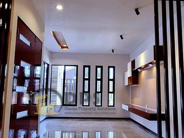 Spacious 3 Bedrooms, 100sqm Floor Area