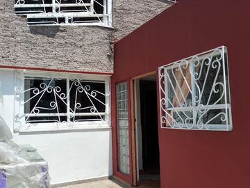 Casa en venta Viveros del Valle, 3 Rec, 2.5 baños, un auto, estudio