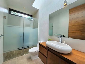 CASA EN VENTA EN FRACCIONAMIENTO DIANA NATURA