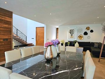 CASA EN VENTA EN FRACCIONAMIENTO DIANA NATURA