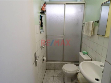 ID 1041310 Se Vende Amplia Y Comoda Casa Frente A Parque