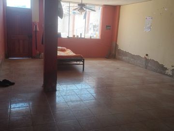 VENDO CASA EN URB. FERMIN AVILA MORON - PIMENTEL