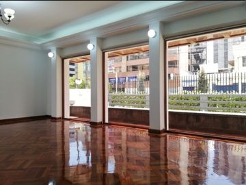 PROPIEDAD DE LUJO IDEAL PARA EMBAJADAS, BANCOS, COOPERATIVAS, CONSORCIOS JURIDICOS, CLÌNICAS, RESTAURANTES, INSTITUTOS, ETC.