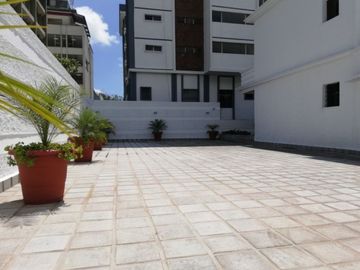 PROPIEDAD DE LUJO IDEAL PARA EMBAJADAS, BANCOS, COOPERATIVAS, CONSORCIOS JURIDICOS, CLÌNICAS, RESTAURANTES, INSTITUTOS, ETC.