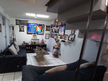 OPORTUNIDAD UNICA COMPRA CASA A SOLO $2,895,000 Y RECIBE MAS DE $9,000 MENSUALES POR RENTA Y UTILIDAD DE TU TIENDA DE ABARROTES,SE VENDE GRANDE Y HERM