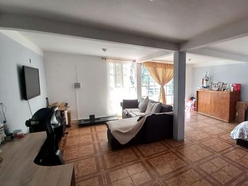 OPORTUNIDAD UNICA COMPRA CASA A SOLO $2,895,000 Y RECIBE MAS DE $9,000 MENSUALES POR RENTA Y UTILIDAD DE TU TIENDA DE ABARROTES,SE VENDE GRANDE Y HERM