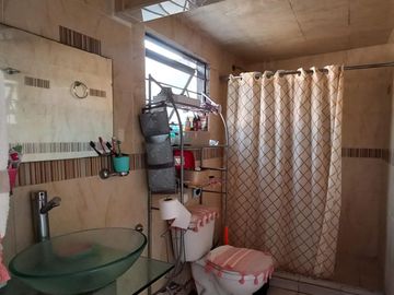 OPORTUNIDAD UNICA COMPRA CASA A SOLO $2,895,000 Y RECIBE MAS DE $9,000 MENSUALES POR RENTA Y UTILIDAD DE TU TIENDA DE ABARROTES,SE VENDE GRANDE Y HERM