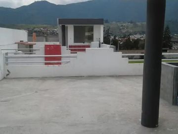 Guillermo Morales Vende Excelente Casa en Ibarra.