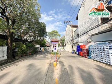 หมู่บ้านเอื้อประชานวลจันทร์ (หลังริมเนื้อที่เท่าบ้านเดี่ยว) ซอยนวลจันทร์56 ถนนนวมินทร์