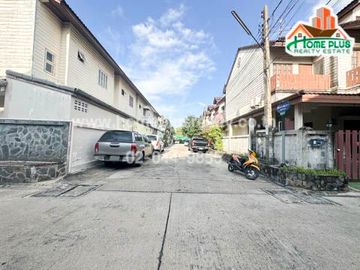 หมู่บ้านเอื้อประชานวลจันทร์ (หลังริมเนื้อที่เท่าบ้านเดี่ยว) ซอยนวลจันทร์56 ถนนนวมินทร์